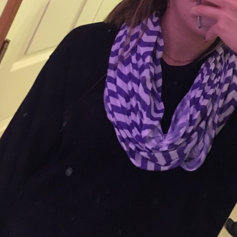 Chevron Infinity Scarf - Picture 2 of 3